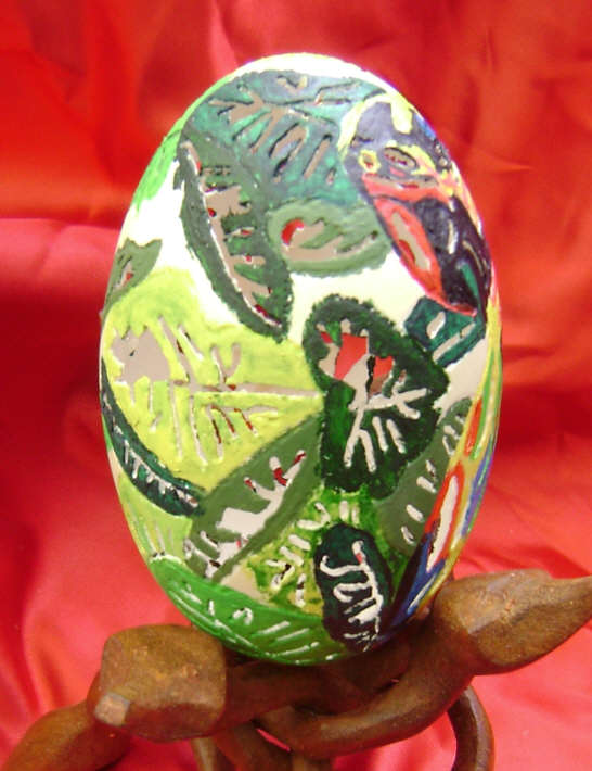 Sandrine, sculptrice sur oeufs