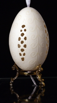 Goose egg shell carved with acid - Hungary