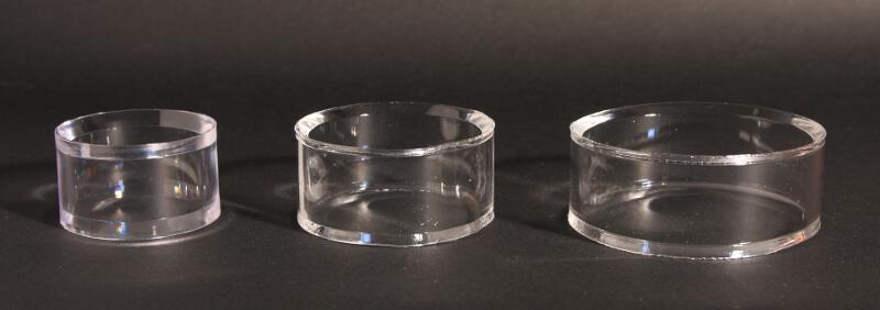 support oeuf, support minéraux : Cylindre  E Transparent D=7,5cm  H=3cm