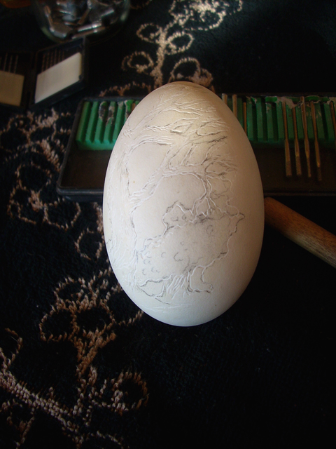 Christel Assante - carving carved eggs