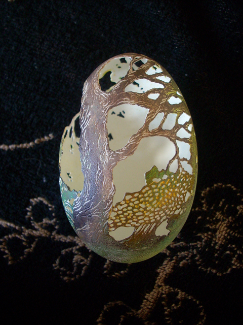 Christel Assante - carving carved eggs