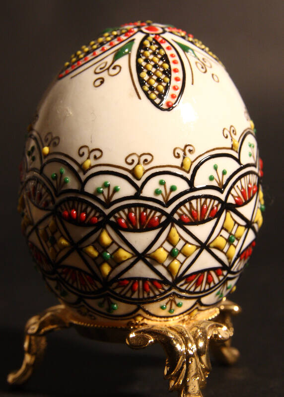  Oeuf décoré par Viorica ( Roumanie) 