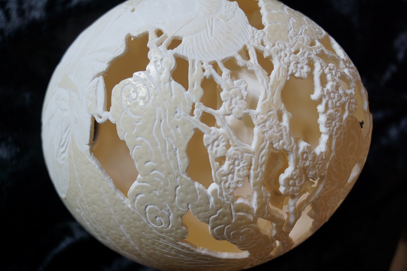 
		
Carving an ostrich egg, step by step by Christel Assante
  
		